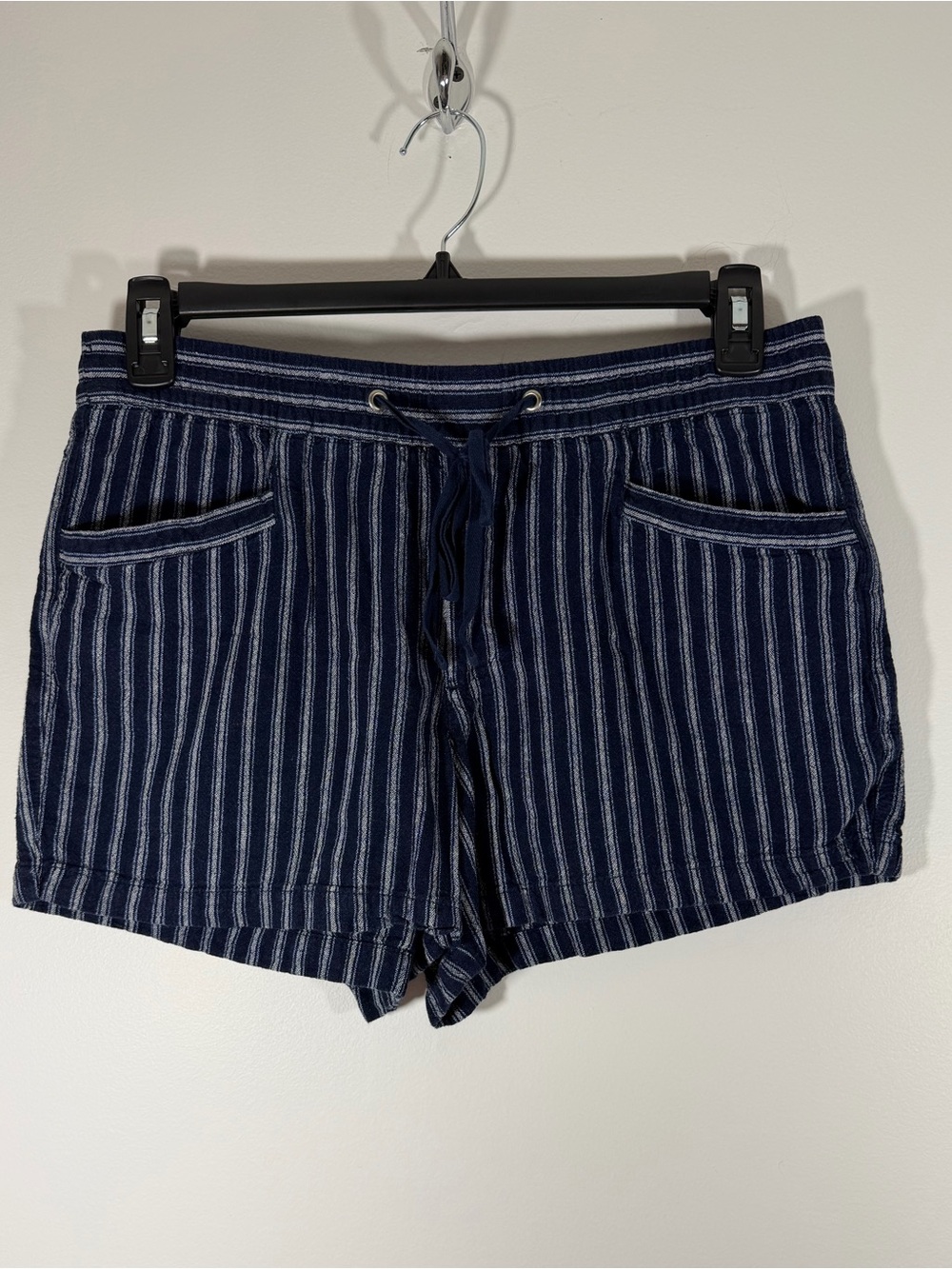 Gap Women's Navy Stripe Drawstring Shorts
